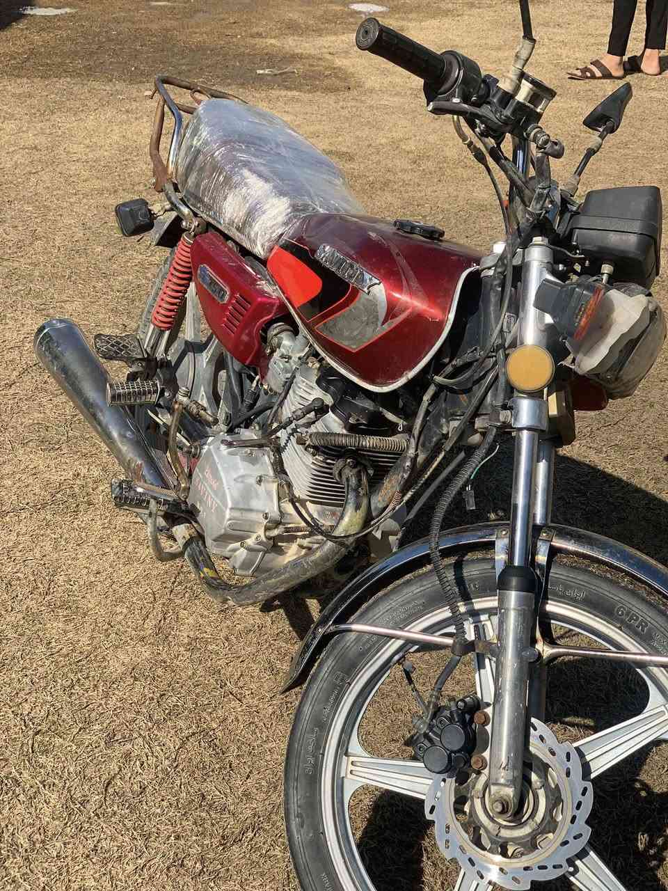 السلام عليكم للبيع موطور سيفان موديل 2020باب اول 
***********
