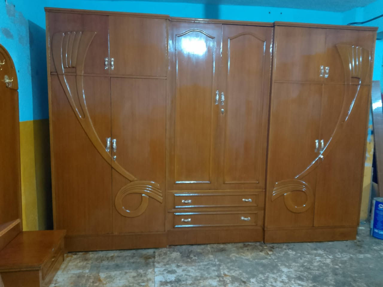 معرض ونجاره الواسطي لبيع الغرف التسكام المستعمل والجديد غرفه ام السته قاطين تسكام العنوان كوت حي الجهاد للاستفسار***********

