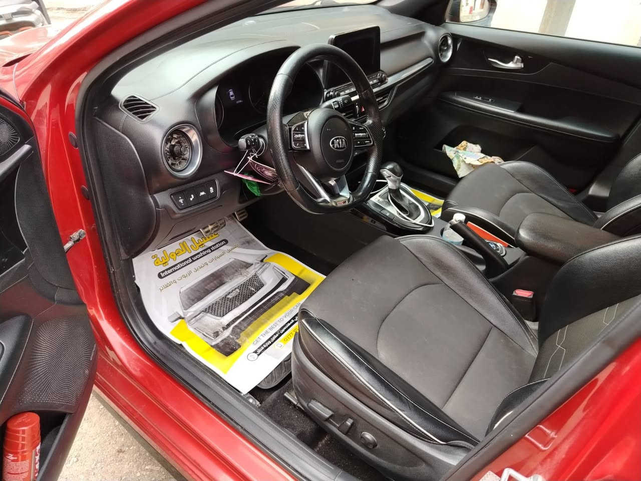 سلام عليكم عندي كيا فورتي مواصفات gt line موديل 21 وارد امريكي ضربتها مثل ما موضح بالصورة الجنطة الخلفيه وراجع عل بارد وبيها بارد بالجاملغ العكس السايق باقي السيارة مكفولة وياها الكبات مال الويالة السيارة جاهزة للشراي رايدها ب 142 وبيها مجال للشراي مرقمه بغداد بأسمي تحويل ثاني يوم مكان السيارة بغداد هذا رقمي ***********
