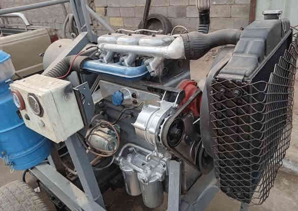 السلام عليكم..
مكينة لحيم ديزل جيكيه جاهزه للعمل 
السعر  ثلاثة ملايين 
العنوان  بغداد النهضه 
تلفون  ***********
