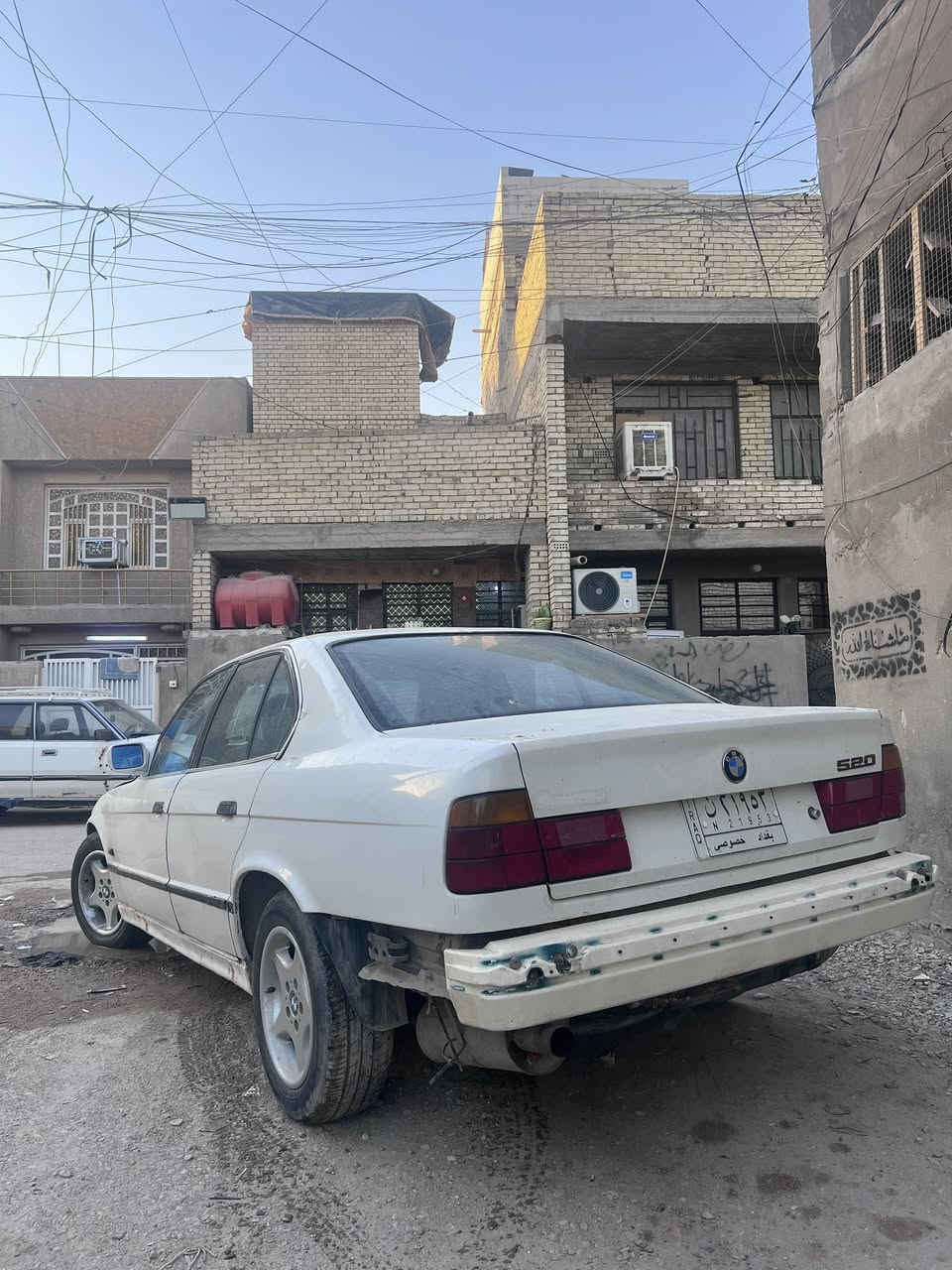 السلام عليكم
BMW موديل1988

السياره اصل وفصل 520

السياره مال تعمير كير عادي 

رقمها بغداد شرط التحويل 

سعرها ٢٥وبيها مجال مكانها بغداد لاامين 
***********
