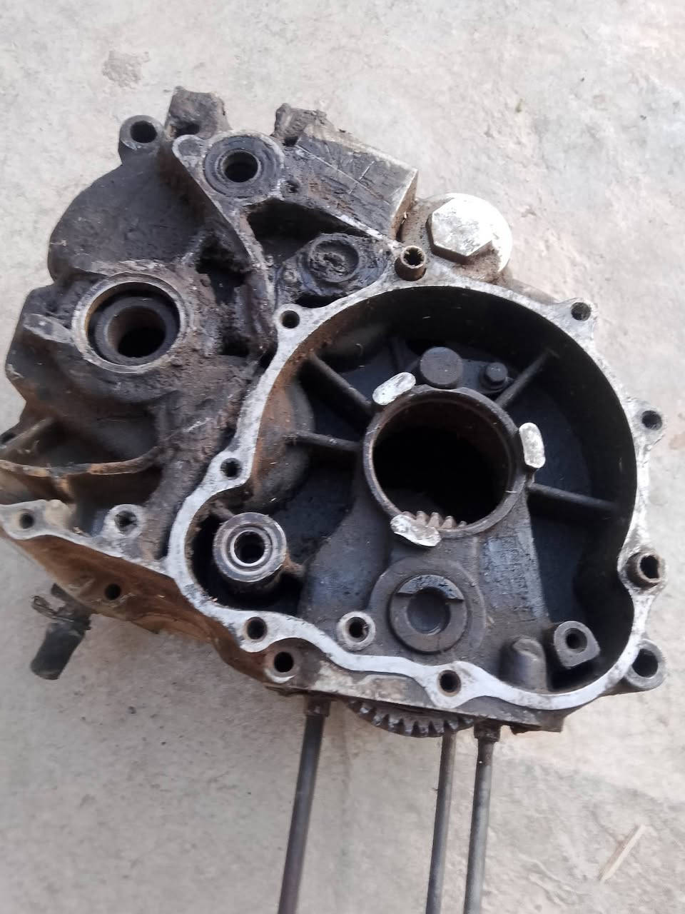 سلام عليكم يوجد صفايح داخليه مال خمسه گير ***********
