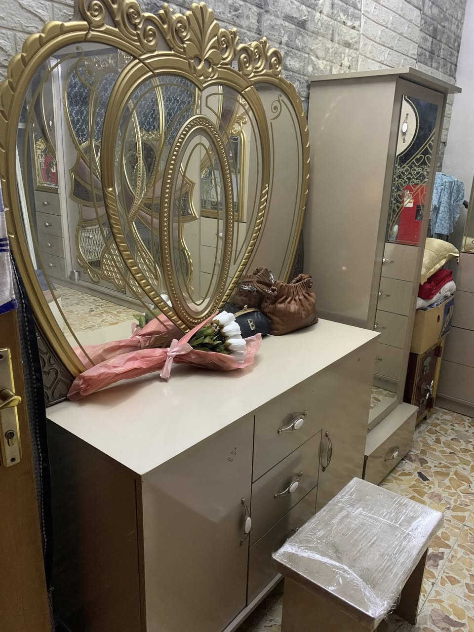 غرفه تركيه كلش حلوه ونضيفه استعمال قليل اخت الجديده السعر ٨٠٠ مكاني بغداد الدوره يوجد توصيل بكروه


**إذا كنت صاحب هذا الإعلان وتريد حذفه لأي سبب، رجاءا أرسل رسالة إلى الدعم الفني**