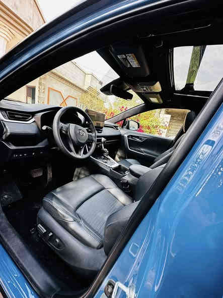 السلام عليكم للبيع تويوتا راف فور 2024 XSEهايبرد بسعر 230$ نقدا ويرهم بمقدمه زينه والباقي اقساط 
الضرر 3 قطع تبديل ابلادي وصبغ( البنيد والجاملغ السكن وباب السكن) السياره ماشيه 34الف ميل ايرباك فقط دركة استيرن وركبة سايق 
مكان السياره ناحية الزاب الصباغية 
للاستفسار : ***********
