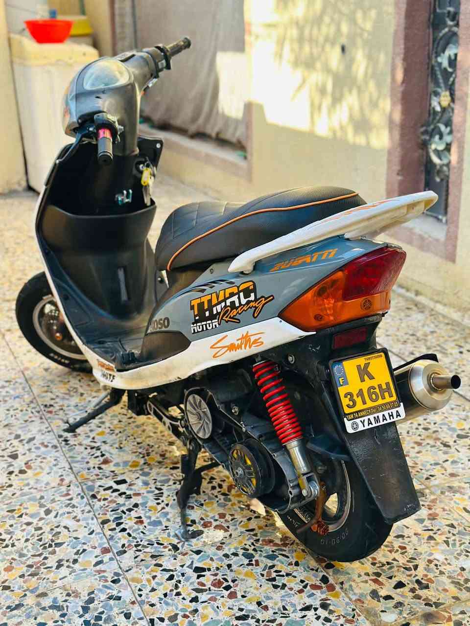 اسلام عليكم ماكس عدله مزوده. تزويد بلادي وشغل مضبوط 
بوشه 61 هاون 
روله 1200 جيسو
بوشه وبستم جيسو 
كور صليب ولفين كبار.كابريتر حجم 30 
تزويد خارجي كله اصلي!!! دراجه مكينته. هاون. ونكره بكل وقت 
سعرها. مليون وبيه مجال للشراي 
ينتصل ***********
