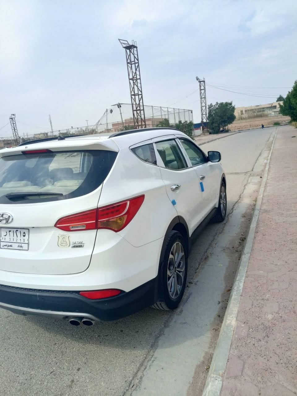 السلام عليكم
سنتافي موديل 2014 رقم بغداد الماني 
السيارة فول مواصفات واحد ع واحد 
مكينة 6 سلندر 
3 قطع تبريد
7 ركب
بصمة فتحه
اشارة ترحيب 
مري شفط
كرسي كهرباء
سايد بريك دكمه
فور ويل السيارة بيها اربعة قطع صبغ 
السونار مرفق مع الصور سعره مناسب 140$
مكينة وكير مكفولات تخم تاير تبريد ثلج مكانها كوت مركز مدينة 
***********
