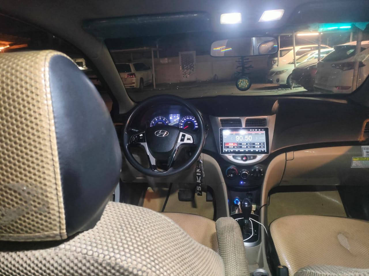 السلام عليكم
اكسنت🙋🏻 
مديل 2016
خليجي محرك 1600🔻
للبيع السعر ($98  )بيها مجال 🔻
رقم بغداد انكليزي 🔻
بسمي🔻
العنوان بغداد الكرخ 📍
***********
