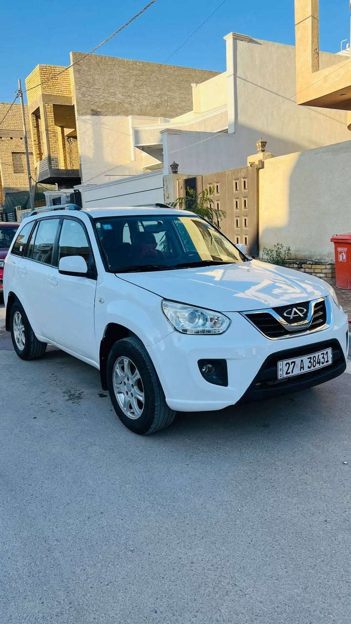 رمضان كريم …❤️
سياره للبيع
نوع .. شيري تيكو 
موديل ٢٠١٤ 
 حره
رقم دولي 
سنويه وهزه ولوحات دولي مجدده الى ٢٠٢٩ 
.
بيها جاملغ وبنيد فقط والبقيه مكفوله السياره حلوه ونصبتها حلوه وكاعده سعرها  مناسب جدا 
مكينه ٢٠٠٠ 
كير اوتوماتيك (ميكانيكي) 
كشنات جلد 
تبريد ثلج 
تخم تاير 
صدرها جيد 
الكهربائيات كله جاهزه 
وسعرها ٥٨ وبيها مجال بسيط 
كوت.. مركز المدينه 
 ***********
