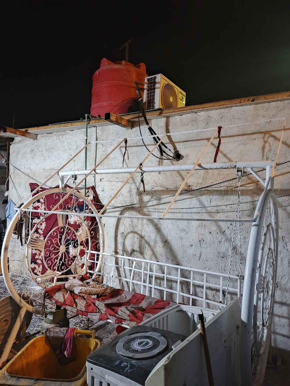 مرجوحه للبيع شيل خمس نفرات مرجوحه تفصال درجه أولى مال بيت السعرر 250 الشراي يتصل ***********
