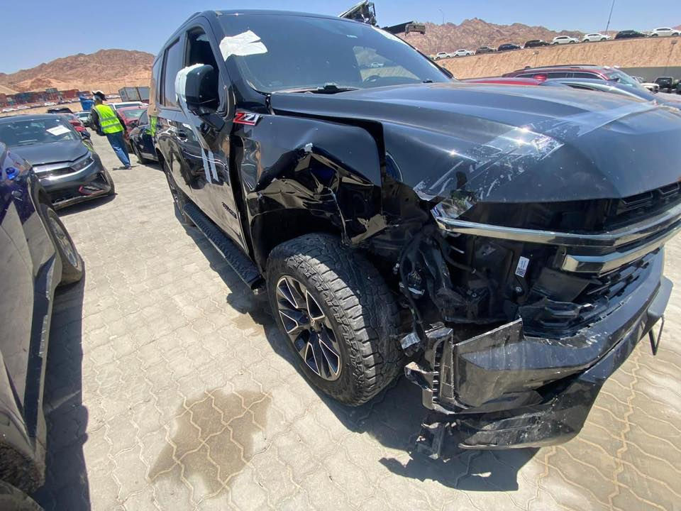 تاهو Z71وارد امريكي حادث فقط الجاملغ موديل ٢٠٢١السيارة رصعه مابيه ورقم مميز السعر ٤٦وبيه مجال اي استفسار على الرقم ***********
