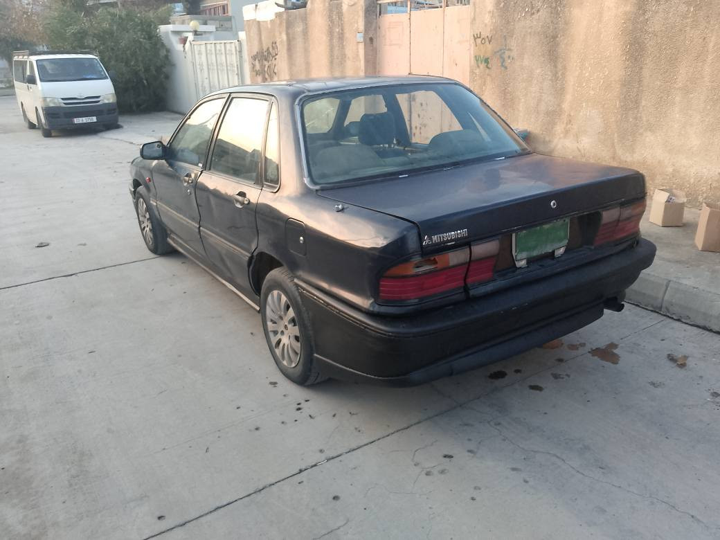 گڵاند مۆدیل 1993 مەکینە 63 مەکینە بەخ علوج ماڵی مەدەنی بەشەرت گێڕ و مەکینە گەرمی و لایت فڵچە و قوفڵ مەرکەزی بەشەرت دەحم و لێدران بەشەرت موس و بڕاوە بەشەرت  سەیارەیەکی بێ مەسرفە ماڵی فەقیرە بەنزین زۆر کەم ئەخوات سەیارەیەکی بێ کێشەیە شوێن ڕانیە ***********  سێحری 11 گەڵاو محامەلەیەکی برایانە ڤایبەر رانية, السليمانية
