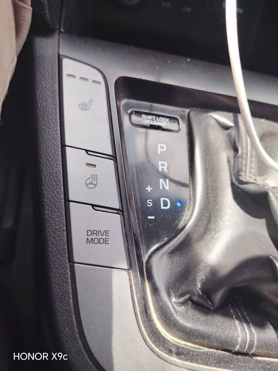 سلام عليكم ورحمة الله وبركاته
النترا ١٩ فول كندي حادثه مرفق بالمنشور
سعر ١٣٥ بيه مجال مكاني بغداد الشعله
بسمي رقم بغداد جديد سنويه لل٣٠
الاتصال *********** واتساب
