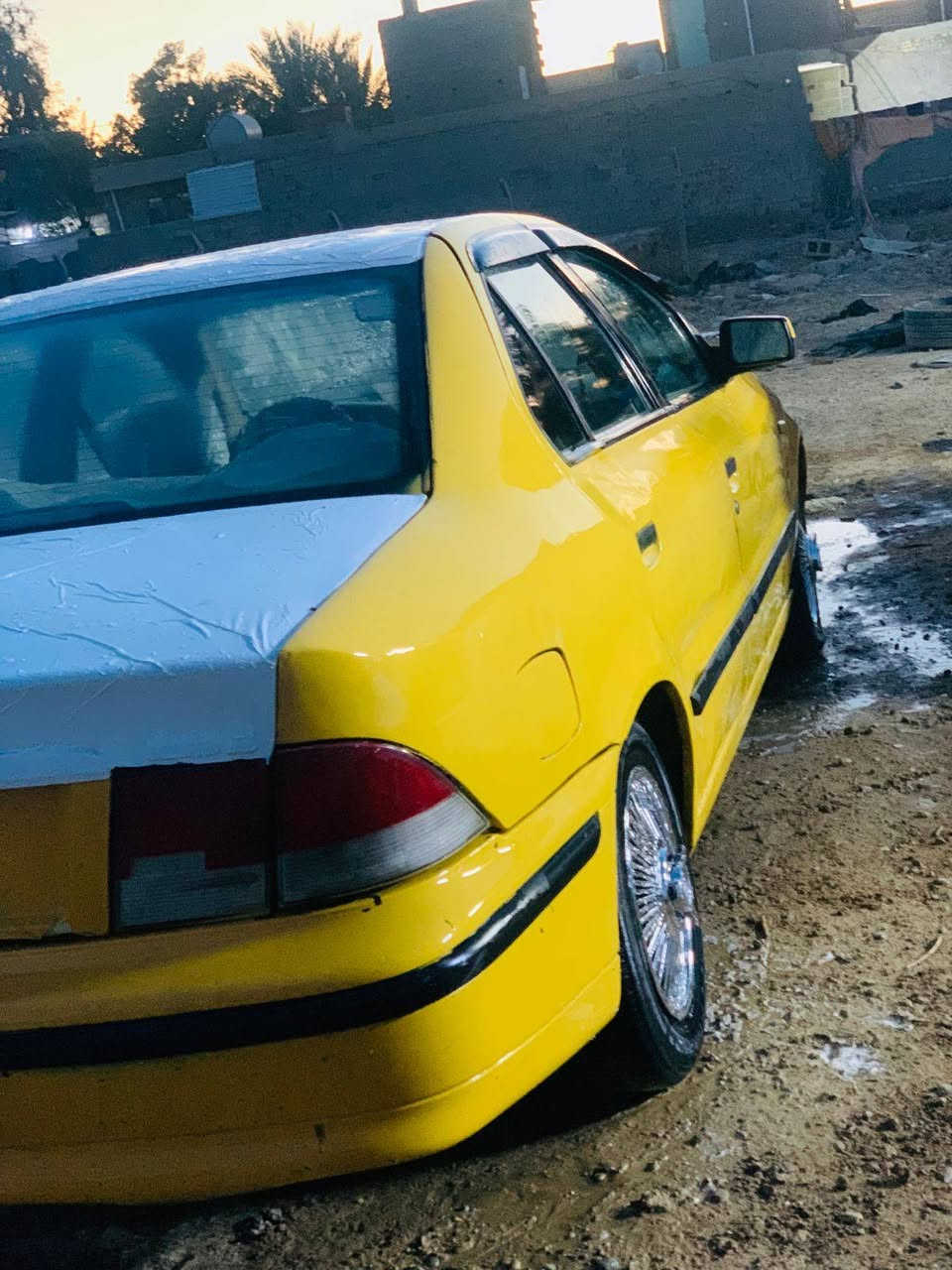 سلام عليكم سمند 2011 مكينه وكير نضيفات لاصرف ولابخارب بمسي مصفرة هيىه وغرامات تخم تاير كهربائيّات كلهة شغاله بيها صبغات قليله بدون ضربه 
السعر19 مكاني بغداد السياحي 
***********
