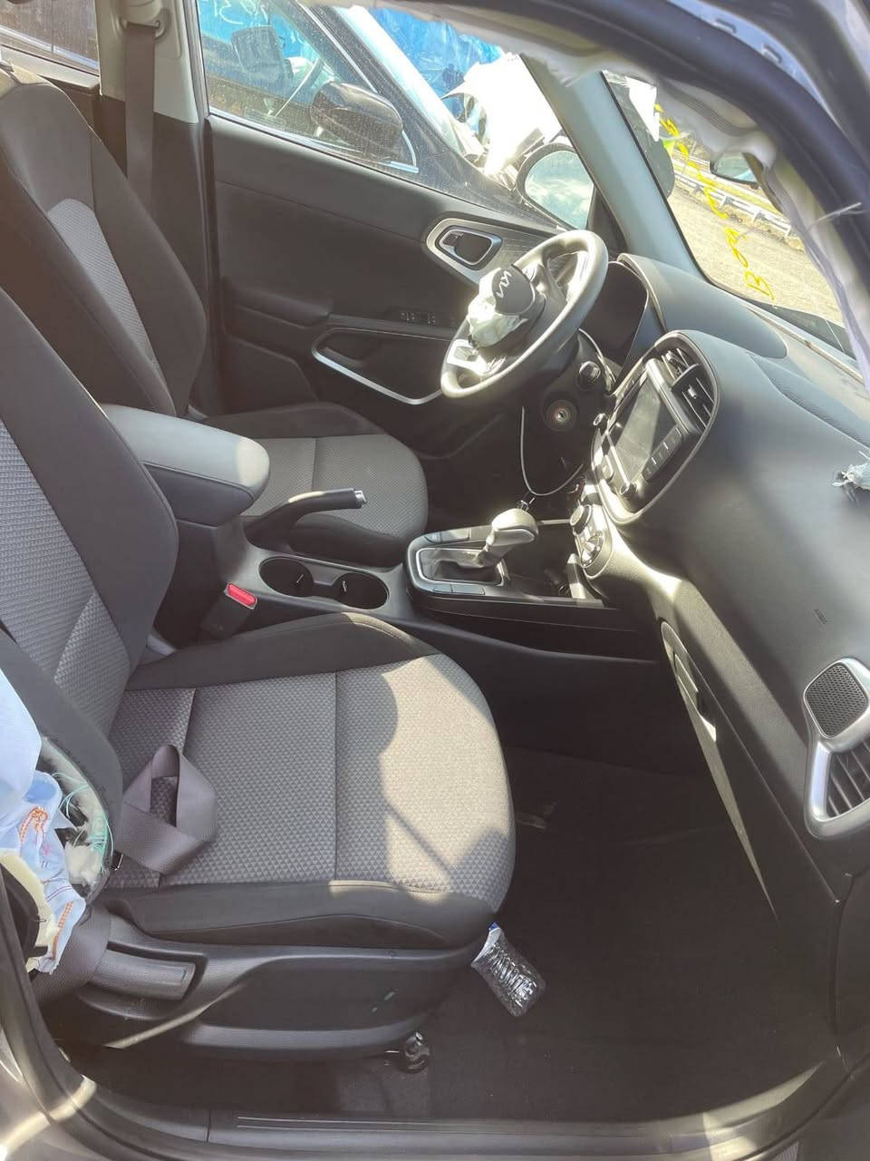 السلام عليكم
كيا صول
موديل ٢٥
هذا حادث بيها 
بعد ٥ايام توصل للعقبه
ابيع ع حادث لتعجبه يتواصل خاص
السعر١١٢بيها مجال
***********
