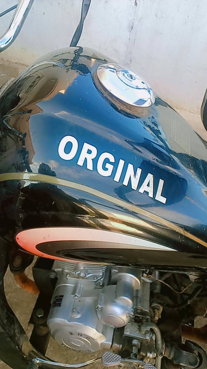 للبيع ستوته محرك جديد نضيفه اوراق كامله مكان مجمع زيتون ١٥٧٤ بيت سعر ١٧٠٠٠٠٠٠٠٠
