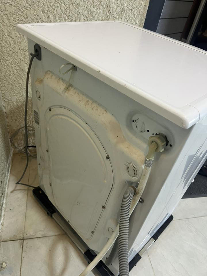 السلام عليكم
غساله للبيع 

غساله هوفر فول اوتماتيك وزن 8 كيلو..كلها شغاله مابيها اي عطل ولا بيها خياس ابد

مكاني حي التراث 

***********
