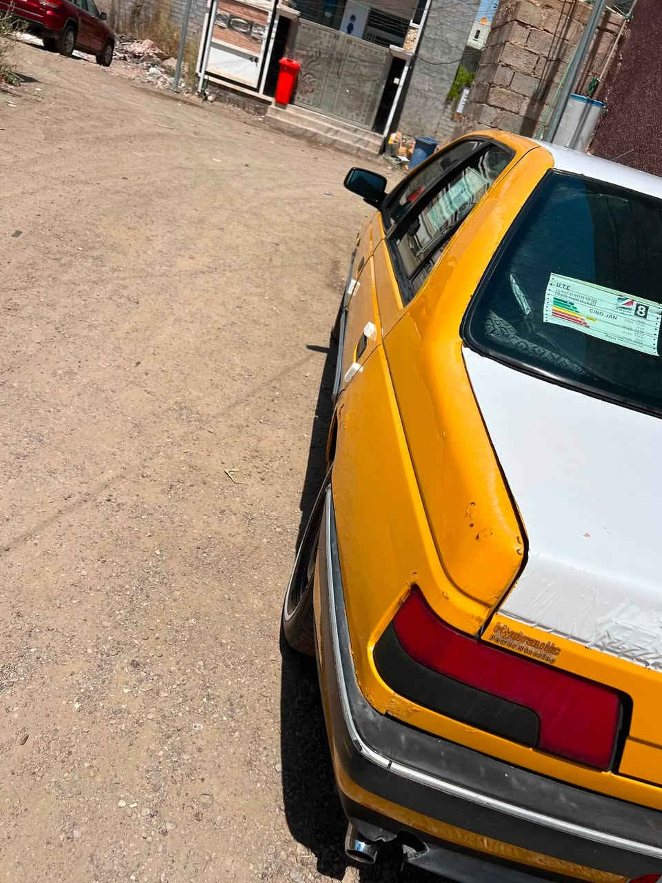 السلام عليكم
بيجو 405GLX 2010للبيع

السيارة مكفولة مابيهة ضربة 

ينرادلهة شوية تلكيط مال خياس

كير مكينة تبريد بشرط

صدر امامي خلفي جديد 

تخم تاير خط ابيض جديد 

ويالة لون نفطي

كهربائيات كلة شغالة 

داخل جديد يخبل

السيارة مصفرة هيئة و غرامة 

لوحات انكليزي بسمي تحويل ثاني يوم سنوية لل31

السعر 31 وبيهة مجال بسيط حك الجية 

عنواني جزيرة بغداد السياحية 

الرقم ***********
