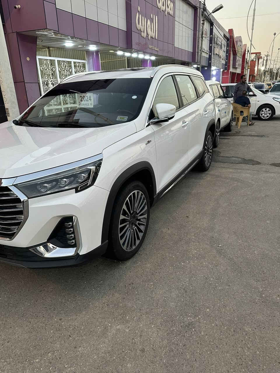 السلام عليكم للبيع جيتور x90خليجية كامل المواصفات مكفولة كفالة ماعدا بارد جدا قليل يقبل الجنطة من ألأسفل مرقمة شهداء ذي قار السعر 160ورقة وللاستفسار عبر الرقم ***********
