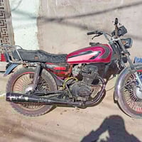 موتوسيكل • مكفولة • بلا عيوب