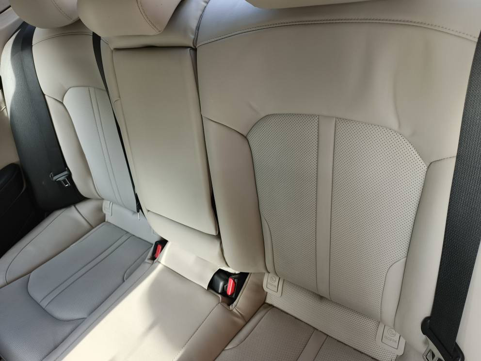 السلام عليكم ورحمة الله وبركاته 
كي 5 موديل 2023 خليجي مكفوله 
ماشي 19 الف كيلومتر 
مواصفات سيارة 
لايت اربع عدساة
ويل 18
تحكم جهتين
حساس خلفي 
جنطه بصمه
مكينه 2000 دوش 
كامره خلفيه 
شاشه جبيره
االبك لايت لد متصل
امرايات شفط 
اشاير بالمري
ترحيب عند القتراب
بصمة ابواب
كشن كهرباء 
لد نهاري
داخله جلد رياضي ابيض اللون 
رقم الهاتف 

*********** اتصل او تدلل الرفاعي, ذي قار
