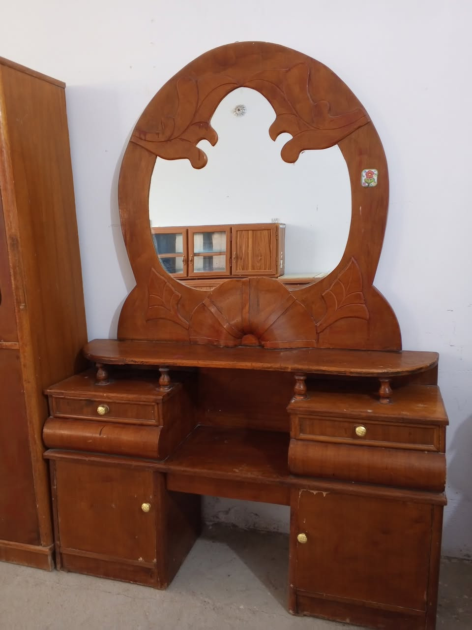 السلام عليكم ورحمة الله وبركاته غراض للبيع للاستفسار خاص أو اتصل على هذا الرقم ***********
