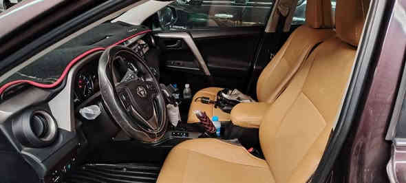 السلام عليكم
تويوتا راف4 2017  وارد كندي 

ماشية 85 الف 
حجم المحرك 2500

حادثها كلش بسيط موضح بالصور 

والسونار أيضا موجود

گير محرك تبريد صدر كلة جديد غير مفتوح  

مواصفاتها 

رادار

تحكم ستيرن

 تحديد مسار 

 كامرة خلفية

 مثبت سرعة 

السعر 158

المكان شارع فلسطين 

للاتصال ***********
