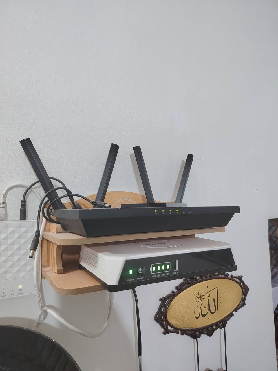 السلام عليكم. للبيع راوتر تي بيلنك Ax3000 نسخة البرو نظيف جدا وممتاز ويه الضوئي والابراج رايده ب75 الف ويتوفر توصيل حسب الاتفاق وللاتصال ***********
