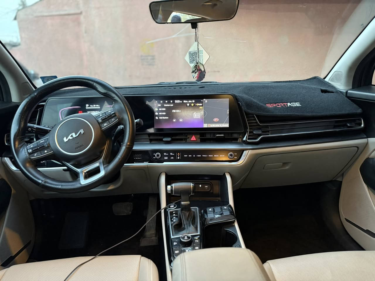 سلام عليكم 👋
سبورتج فول ماعدا الفتحه
لون فيلي
ماشية 41000 الف 
موديل 2024                        
حادث بونيد وجاملغ فقط 
جاملغ  مصلحه نفسه وبونيد بدلته  والدعاميه نفس لون شديتلها اصليه 
ايرباك ستيرن ودشبول 
مواصفاتها :-

1. محرك 2500 
2. كير 8 نمر
3. داخل لونين ابيظ واسود
5. بصمة : تشغيل - ابواب - صندوك - 
6.تشغيل عن بعد
7. شاشة كبيرة على طول  الدشبول تدعم  ابل كاربلاي واندرويد اوتو وفول تحكمات
8. كيجات الكترونية متغيرة حسب الوضعيات
9. انظمة القيادة : سبورت - سمارت - نورمال
10. كشنات جلد  ابيظ كهرباء 
11. كرسي كهرباء 
12. اضواء ترحيب عند الاقتراب مع ترحيب داخلي عند الصعود او المغادرة
13. شحن وايرليس
14. منافذ تايب سي عدد 3 مع 2 في الكشنات ومنفذ يو اس بي 
15. هاند بريك بصمة
16. اوتو هولد
17. نقطة عمياء 
18. رادارات امامي جانبي خلفي 
19. تحديد مسار ذكي
20. قيادة ألية ذكية
22. كروز سرعة
23. تدفئة كشنات 
30. شاشة لمس متغيرة لتحكم الميديا او لتبريد
32 . تبريد قطعدين 

ملاحظه السياره اني مستوردها بيدي ومعمرها درجه اولى كل اصلي مو تجاري

السعر 200 بيها مجال كلش قليل
رقم ‭***********
مكان السيارة بغداد البلديات
