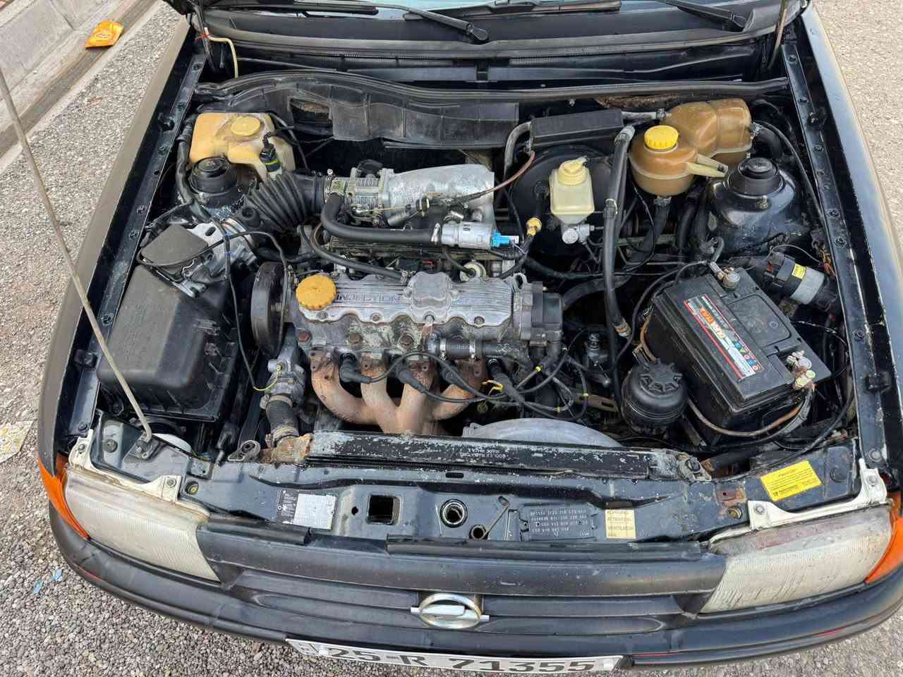 اوبل استرا 1994
سياره وضع شريكه  بدون صبغ 
كل جسمه بلاد بدون ضربه ولا خياس 
حتى هلالات بلاد 
رقم كركوك دولي بسمي سنويه جديده
دفتر بانزين بيه
وارد يابان 
تبريد
كير ومحرك بشرط 
بدون مصرف سياره جاهزه 
سعره 48$ بيه مجال 
اي استفسار خابر 
*********** كركوك, العراق
