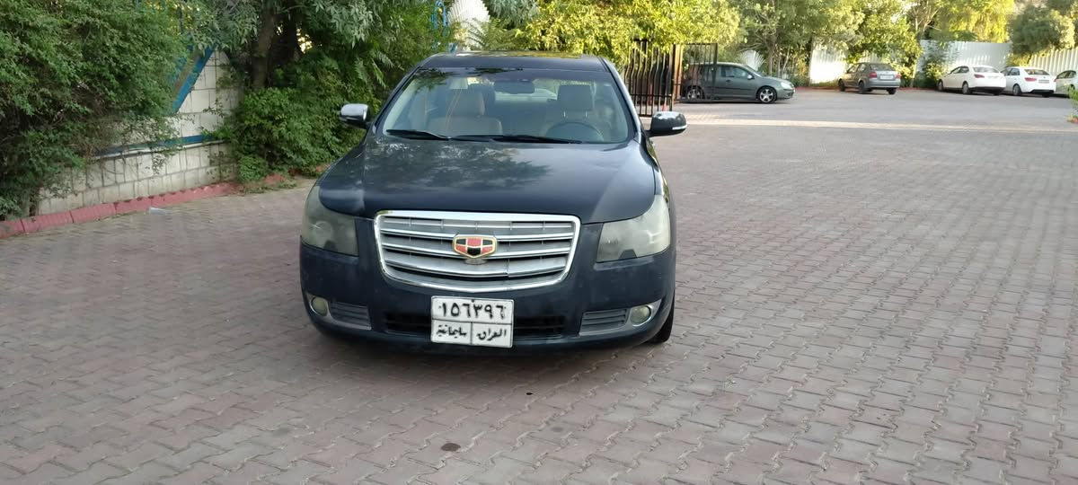 جیلی ئیمیگراندی8
مۆدیل 2013 
بۆیاغ پارچەو پەڵەیەک
کاڵبونەوی هەیە
سەنەوی بەسەرچوە
گێڕ و مەکینە و تەبرید مەزبوت
حەوت گەڵا خەرامەی تیاییە بۆ کریاری ئەگەڕێنمەوە
سعری 65 گەڵایە
*********** السليمانية, العراق
