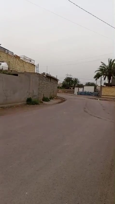 سلام عليكم ورحمة الله بيت للبيع في المساره الأول قرب مدرسة الابرار الابتدائية البيت سعره القديم تغير نزل حيل منسب سعره جوه سوك  سبب البيع مشتري كاع ومطلوب  البيت يطل علئ الشارع الريسي مال منطقه تكدر سوي محلات ورزق علئ الله الشري يتفضل خاص لاستفسار ***********، *********** بيهن وتساب حياكم الله
