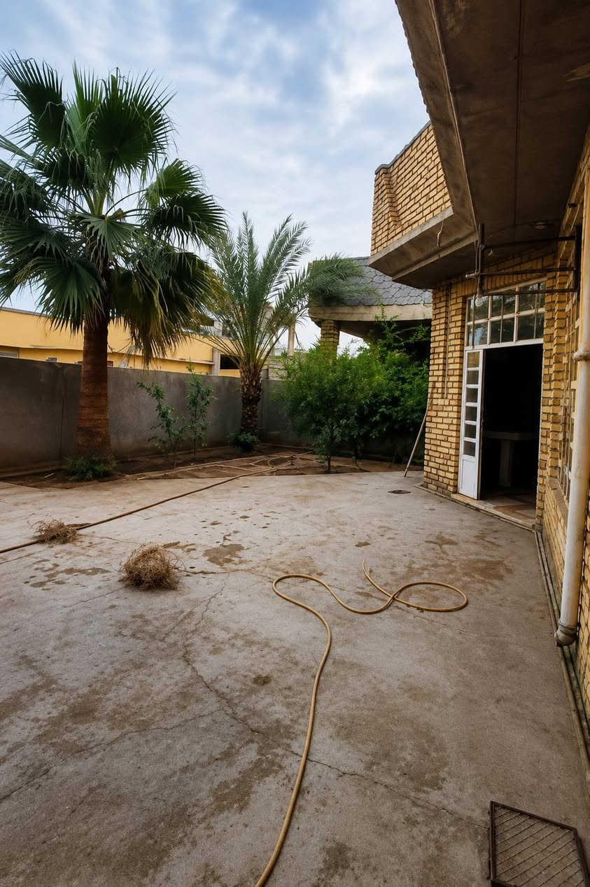 دار للبيع 240 متر طابو صرف
بعقوبة حي الحكيم
البيت مباشر بدون دلال
منطقة كاملة الخدمات تبليط مجاري ارصفة
للاستفسار ***********
