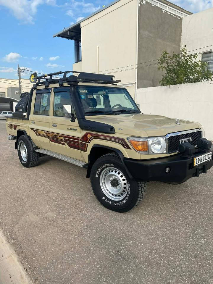 لاندكروز شاص 2016 كارتون كفاله عامه بانزين 6سلندر دبل باتري بلادي رقم بغداد دولي  
ماشي اصل ومشروط 110 كم للاستفسار ***********
