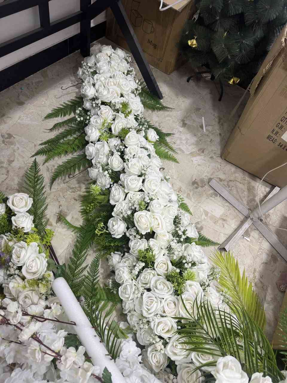 ورد مع بوري سفنج كمل لعدد ٨قطع لون ابيض ومع ورد جهنمي عدد واحد لبيع مفرد اعدد كمل  مامستعملات   لوضعيه جديده 
***********
