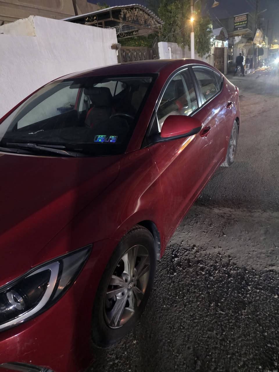 النتره ٢٠١٨ امريكي بيه صفحة  كلير  من امريكا اثر  الشخوط مكفوله من المعجون والكلبه وجفيه التكم كله على وضع الشركة  بدون ايرباك بدون دواخل كير والمكينه مكفولات
مكان السياره بعقوبة  ***********
ثلاث وضعيات قياد 
رادار جانبي 
كامره 
تايرات جديده
رقم جديد بسمي 
حدادية جيده 
سنويه لل ٣٠
شاشة اعطال
تحكمات ستيرن
السعر 120 وبيه مجال بسيط
