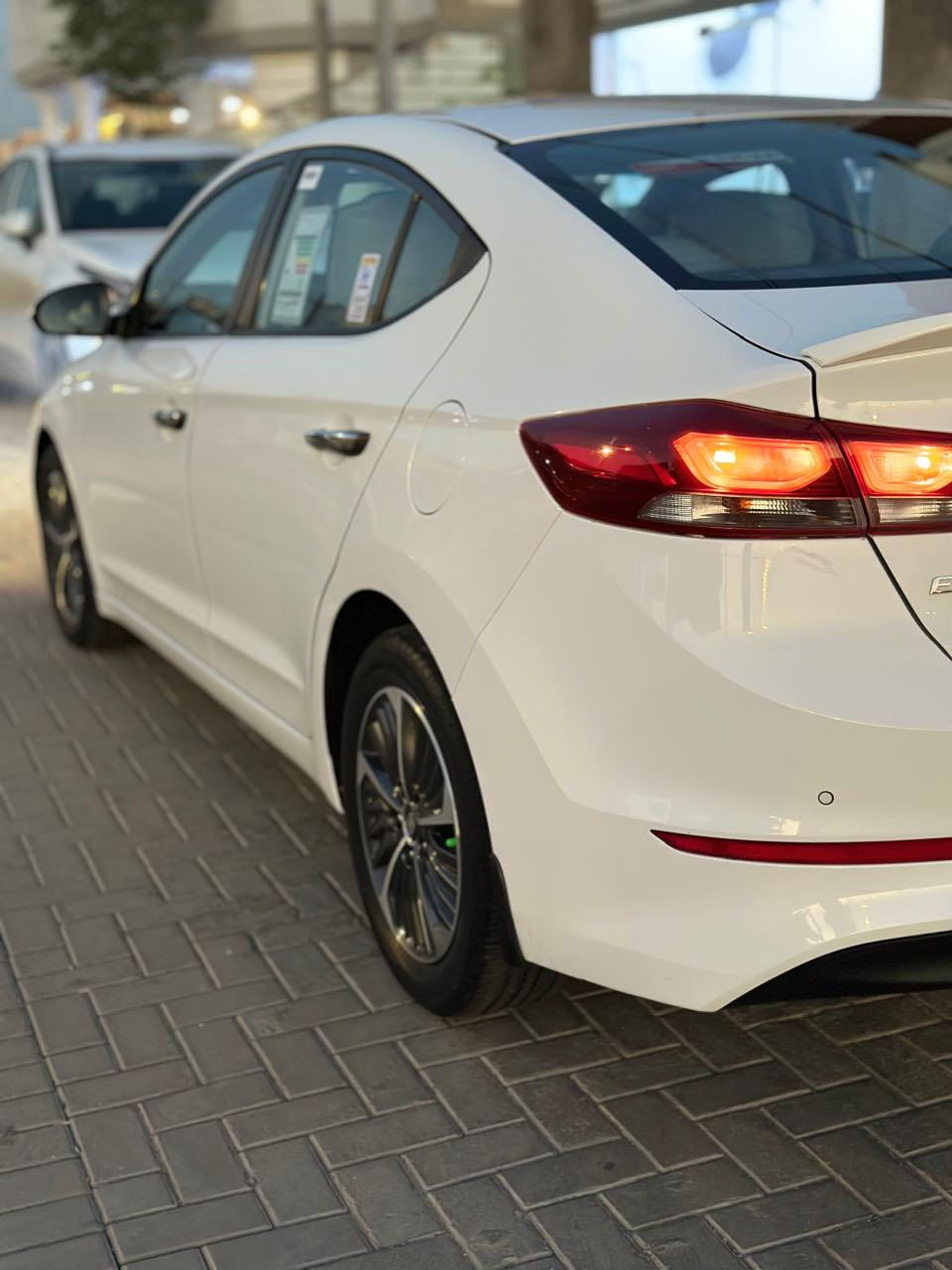 السلام عليكم ورحمة الله وبركاته 
هونداي انتره خليجي مديل 16 شكل 17 كفاله من صبغ وضربه فقط صبغ دوسه  مكينه ألفين كفالة من الفتح سياره جاهزه وجديده
فول عدا الفتحه رقم بصرة تحويل
سعر ١٤٥ وبيها مجال 
مكلف بالنشر للاستفسار الاتصال على الرقم 
 ***********. ابو الجود
