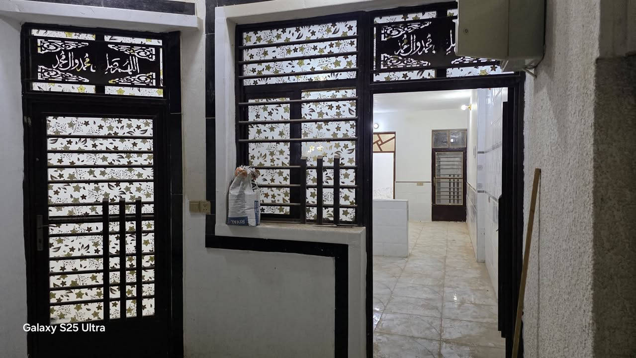 بيت للبيع مساحة ١٣٠متر  ٦.٥×٢٠نزال طابق  غرف وهول واستقبال وكراج وخدمات فول منطقة بوب الشام منطقة السواري فرع واثق الساعدي  طابو ملك صرف زراعي سند ٢٥  كامل خدمات ومتوجه موقع حلو سعر ٨٦  بناء جديد هستوهه طلعت العماله منه شتايكر   ماء كهرباء تبليط فرع عريض ١٠ متر الاتصال ***********
حسين نعمة الساري  
بيت للبيع مساحة ١٣٠متر  ٦.٥×٢٠نزال طابق  غرف وهول واستقبال وكراج وخدمات فول منطقة بوب الشام منطقة السواري فرع واثق الساعدي  طابو ملك صرف زراعي سند ٢٥  كامل خدمات ومتوجه موقع حلو سعر ٨٦  بناء جديد هستوهه طلعت العماله منه شتايكر   ماء كهرباء تبليط فرع عريض ١٠ متر الاتصال ***********
