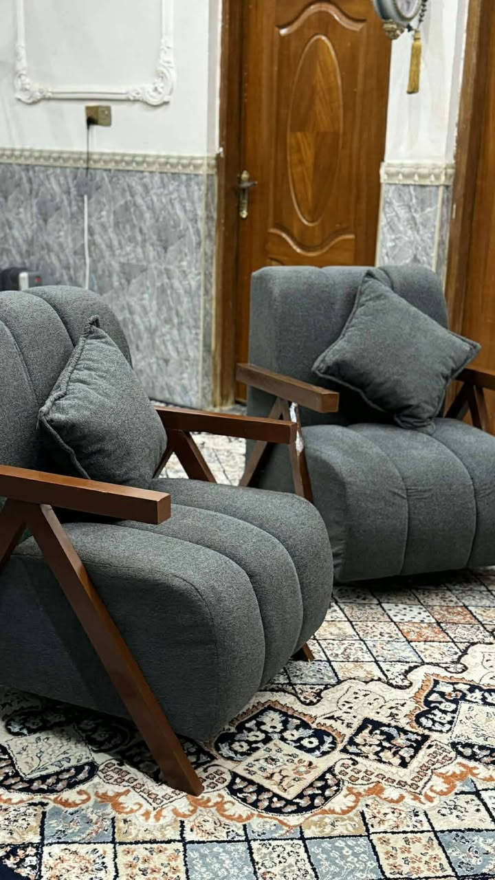 تخم  تسكام  جديد 10 مقاعد  ضخم جدا
االسعر 900بيه مجال اتصل ***********
