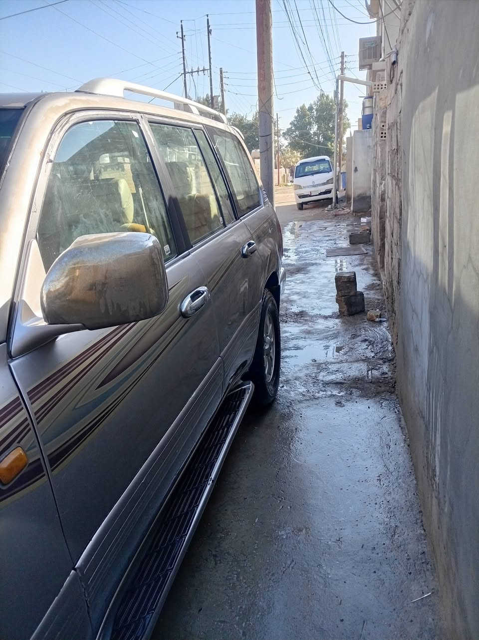 السلام عليكم
لاندكروز 2002محدث 2007
رقم ذي قار تحويل في الناصريه
اللون رصاصي رمادي
مكان السياره بغداد
يرادلها ترتيب
***********واتساب
السعر 120 وبيها مجال
