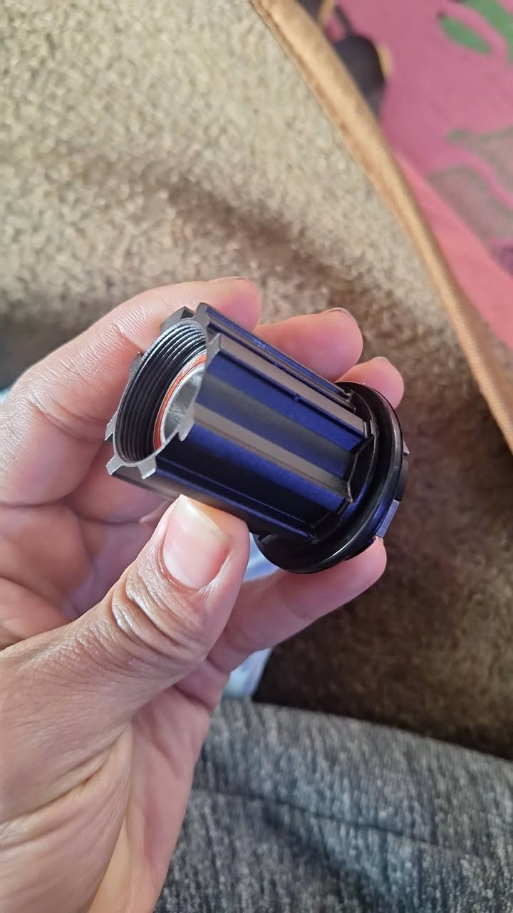 فري هاب كمبنجولو 11سبيد عجل طريق رود
6 pawls 
للبيع او لو معاك صره تركب علي ال6 pawls


**إذا كنت صاحب هذا الإعلان وتريد حذفه لأي سبب، رجاءا أرسل رسالة إلى الدعم الفني**