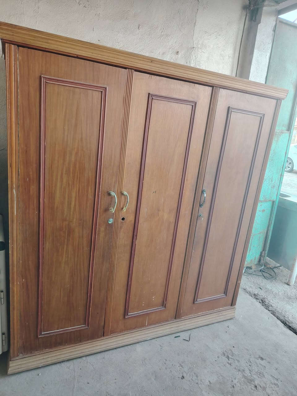 غراض لبيع كلمن وسعره مكان حله ورديه خارج قرب مستشفى الكفيل وهذه رقمي *********** بيه وتساب ويرهمن مراوس وشتري جميع لكاونترات حتلو مكسر شعندك كاونتر شتريه سبالت مكيفات عطلان
