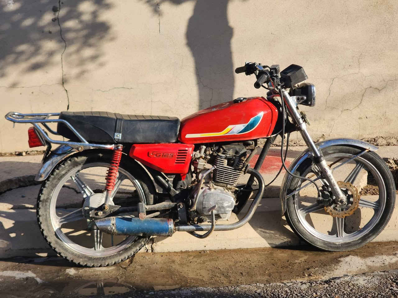 ماطور للبيع خمسه كير محرك نشاط فول موديل 2019
وياله مصطره تايرات انضاف 
السعر 240 او بي مجال 
او يرهم مراوسه ب اربعه كير حته اذا رياضي 
الرقم ***********
