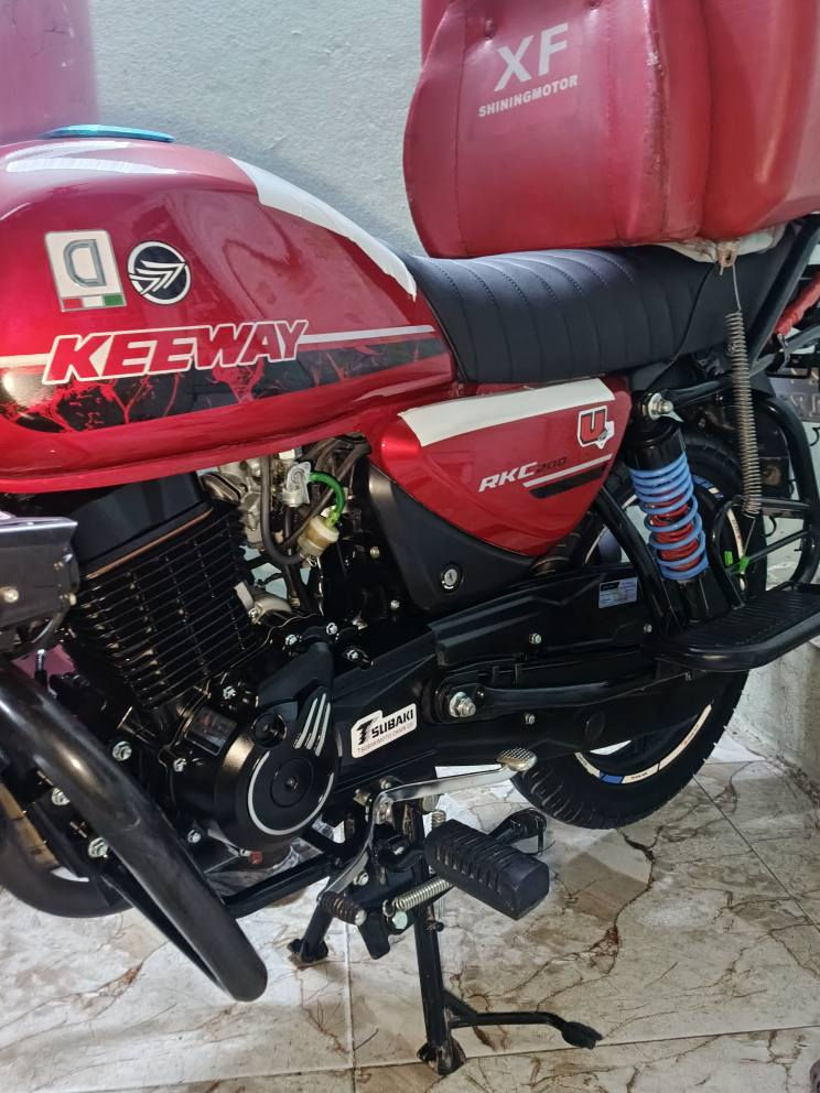 اركي سي للبيع مكينه 200 ضاغطه ماطور جديد منضومه زينول هورن سيدان بصمه تشغيل عن بعد ماشي 10الف مرقم بسم الشركه تحويل ثاني يوم سعرو 2600 بي مجال شي بسيط ***********
