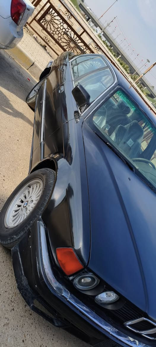 السلام عليكم... بي ام 735موديل 1994 رقم بصره سياره جاهزه من كلشي
سياره مصبوغه عام بدون حادث 

كير مكينه 3.5 بلادي

السعر 58 وبي مجال قليل

***********
