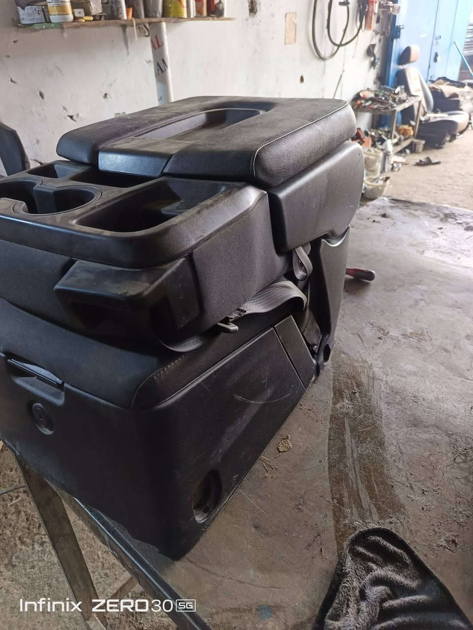 السلام عليكم فرس كشن الثامن جمسي موديل ٢٣للبيع السعر ٥٠٠الف وبي مجال للتواصل ***********
