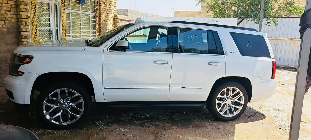 سلام عليكم للبيع شوفرليت تاهو 2019 امريكي LS رقم بغداد الجديد باسمي  سياره بيهي بيبان ثنين ووشبر على الجاملغ الخلفي وشبر الامامي شويه بدون ضربه قويه كير ميكنه حداديه تبريد مشروطات سياره ويل ٢٢ تراي جديد وين ما تريد السعر 240 مكاني نجف الاستفسار والتواصل على الرقم ***********
***********
