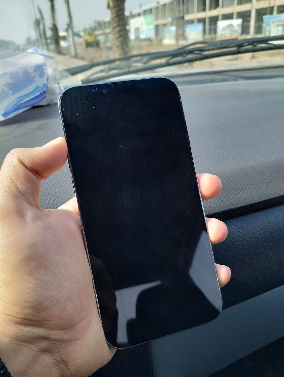 السلام عليكم  13 برو ماكس 
جهاز خير من الله نضيف فول نضافه 100/100
بطارية 79 وشرط انسه الصرف 
نموذج M امريكي 
مبدل شاشه فقط وتروح تفحص وين متريد واذا بي شي غير الشاشه تاخذه مجاني 
عنواني نجف كوفه حي ميسان ***********
السعر 550 النجف, العراق
