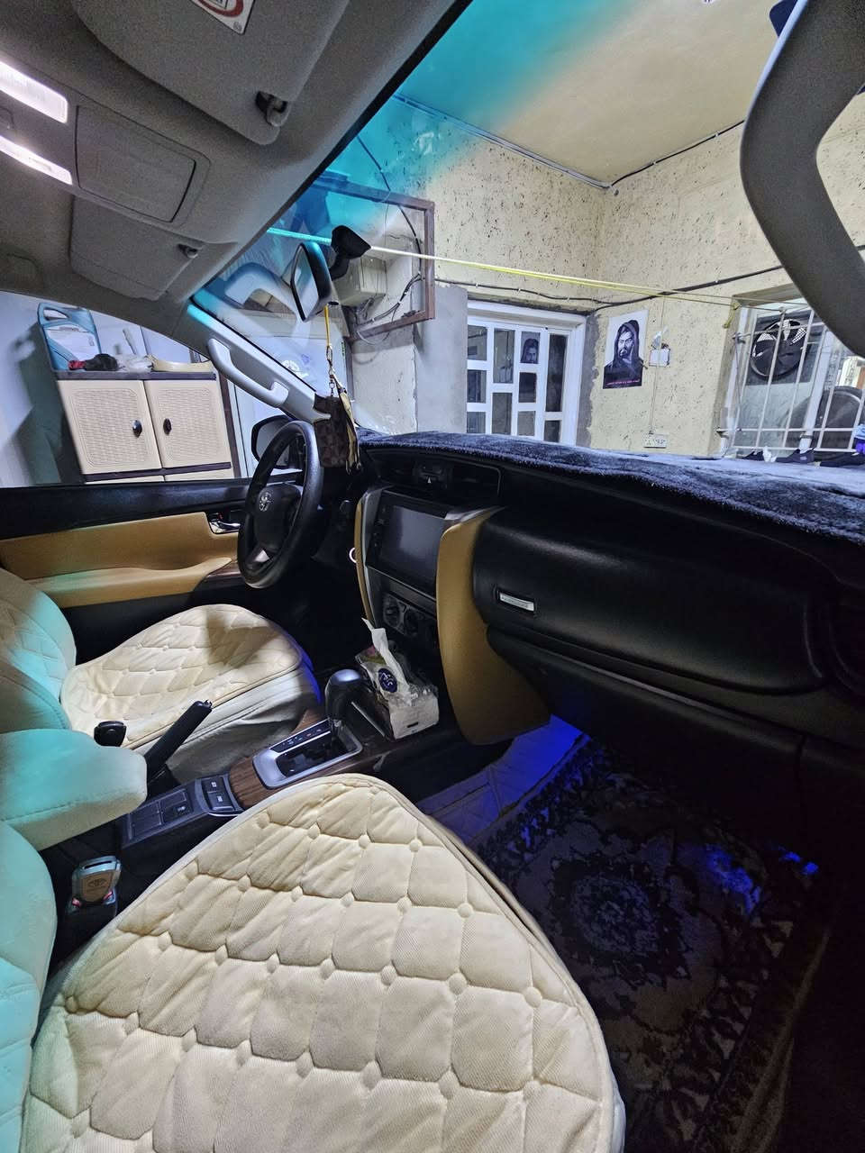 السلام عليكم فور جنل 23 ماشيه 15 الف مكفوله على وضع الشركه بسمي 4سلندر 
دوشمه حوضيات السعر ٢٨٥ $عنواني بغداد اعتذر عن الخاص *********** بيع فقط بدون مراوس
