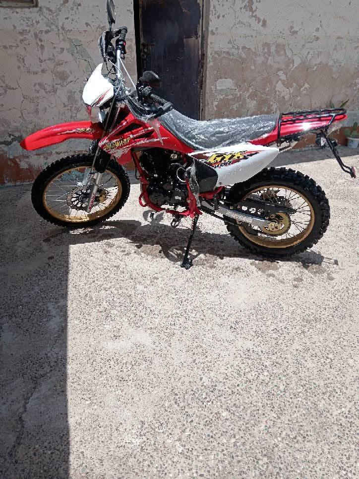 السلام عليكم مطور قفاز اللبيع مكان حمام العليل سعره مليون 150بيه مجال ***********
