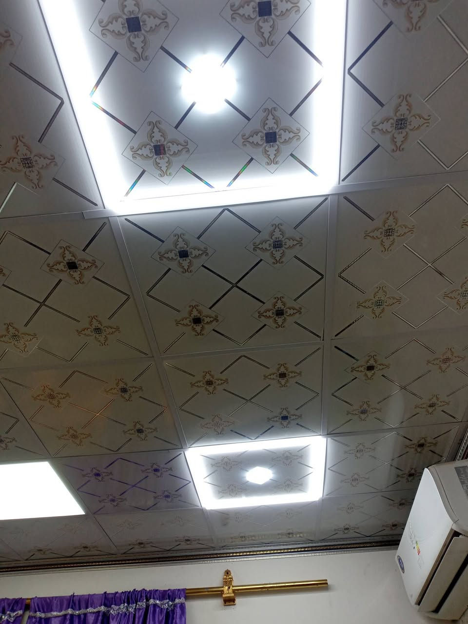 اسطه سقوف
المتر العدل 1500 
المتر الطابقين 2500 

***********
مراسله واتساب

كركوك فقط
